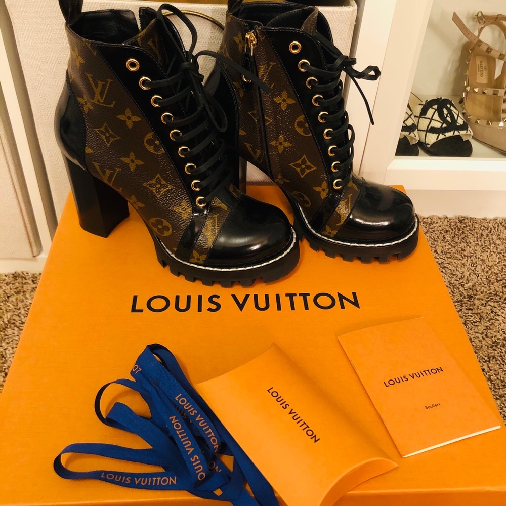 Louis Vuitton star trail boots size 37
